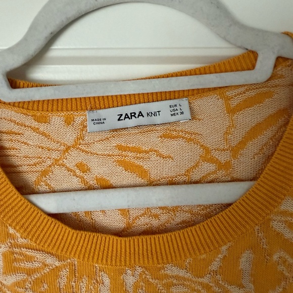 Zara Women’s Yellow Orange Tropical Print Sweater - Picture 5 of 8